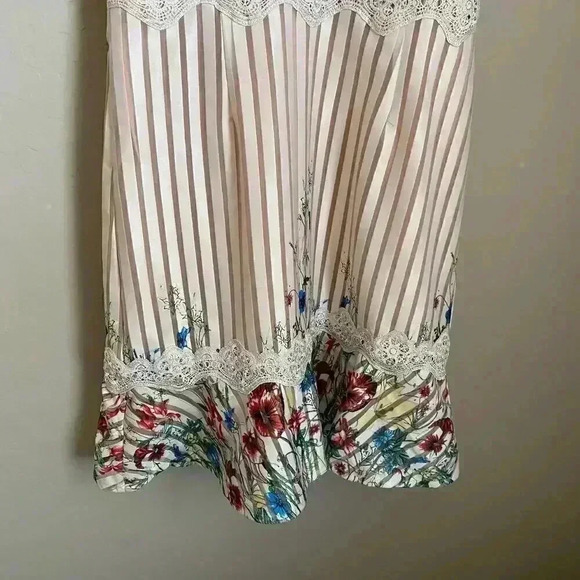 Foxiedox Meadow Floral Stripe Mini Dress - Picture 6 of 15